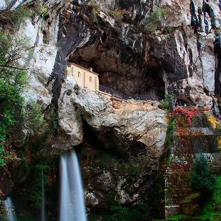 Casa De Aldea La Llosa * Llanes